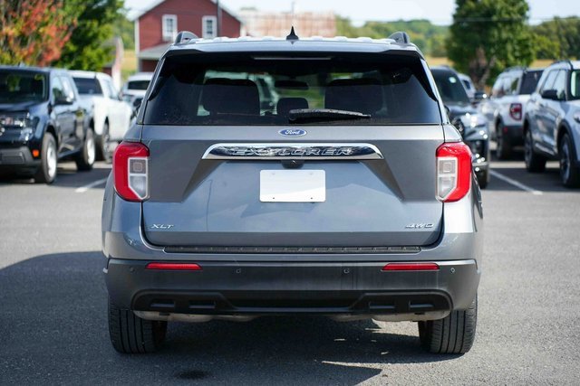 Used 2023 Ford Explorer XLT image 6