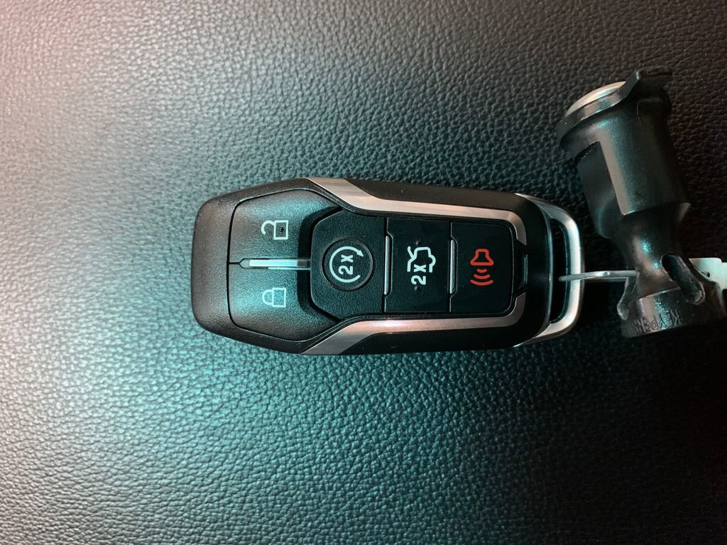 Used 2017 Ford Explorer XLT w/ Equipment Group 202A image 17