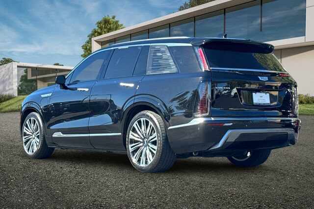 Certified 2026 Cadillac Vistiq Premium Luxury w/ LPO, Floor Liner Package AWD/4WD image 4