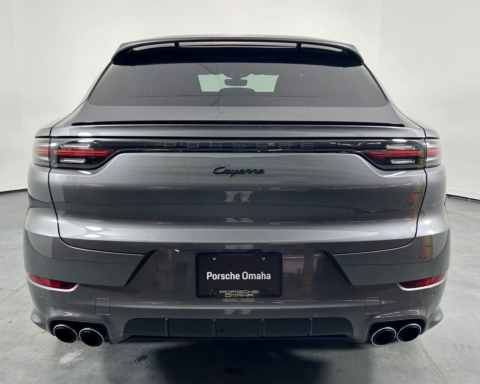 Used 2023 Porsche Cayenne Coupe image 6