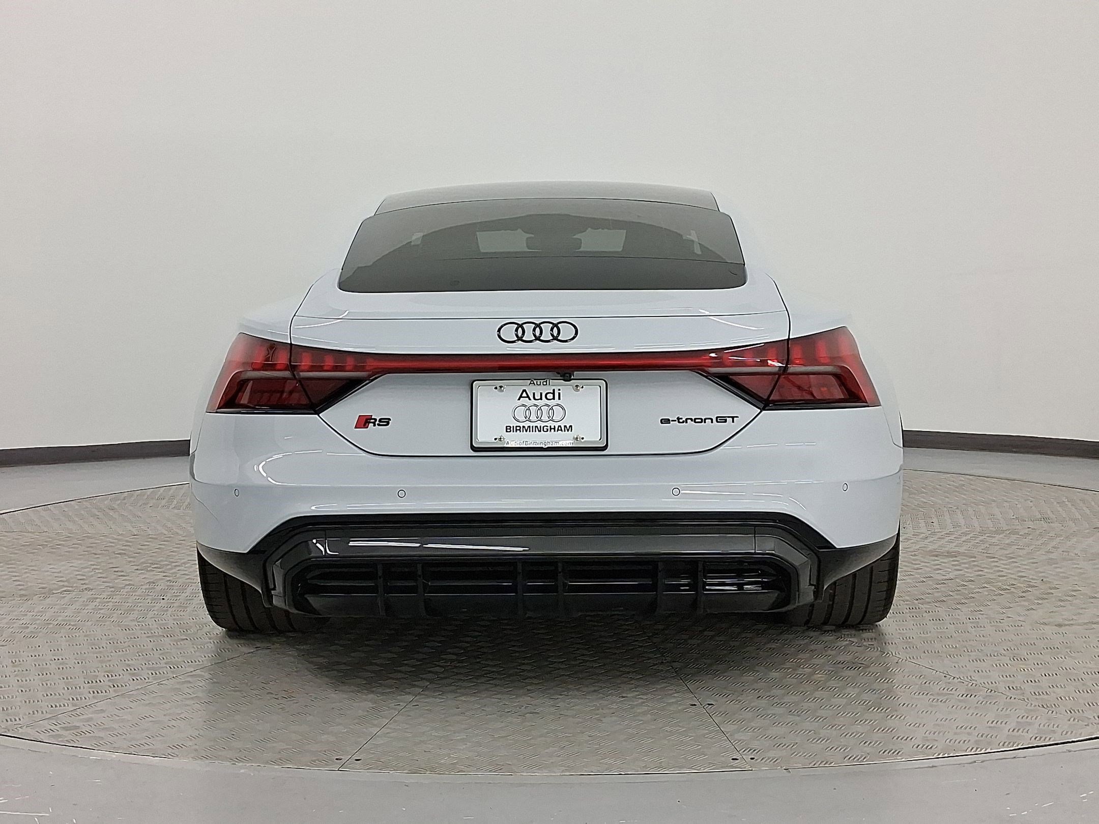 Used 2022 Audi RS e-tron GT quattro w/ Year 1 Package image 10