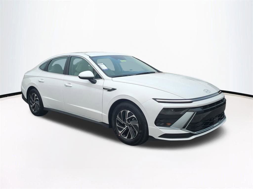 New 2026 Hyundai Sonata Blue FWD image 2