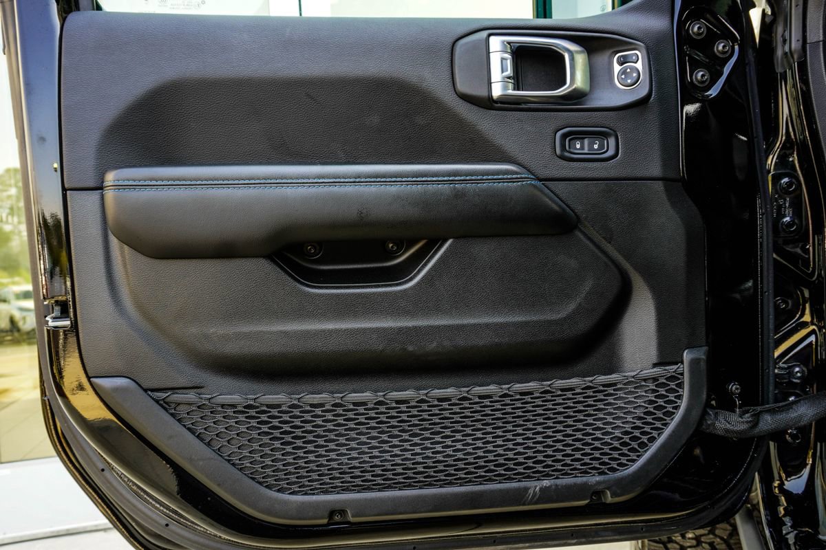 Used 2024 Jeep Wrangler Unlimited Rubicon 4xe image 35