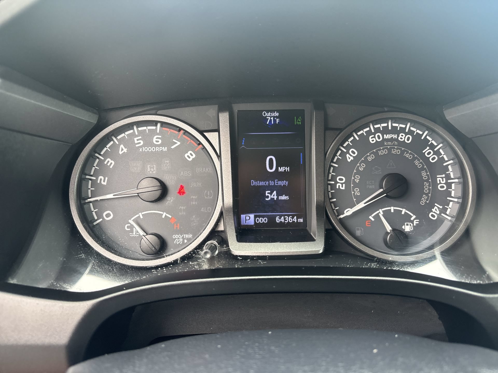 Used 2018 Toyota Tacoma TRD Off-Road AWD/4WD image 11