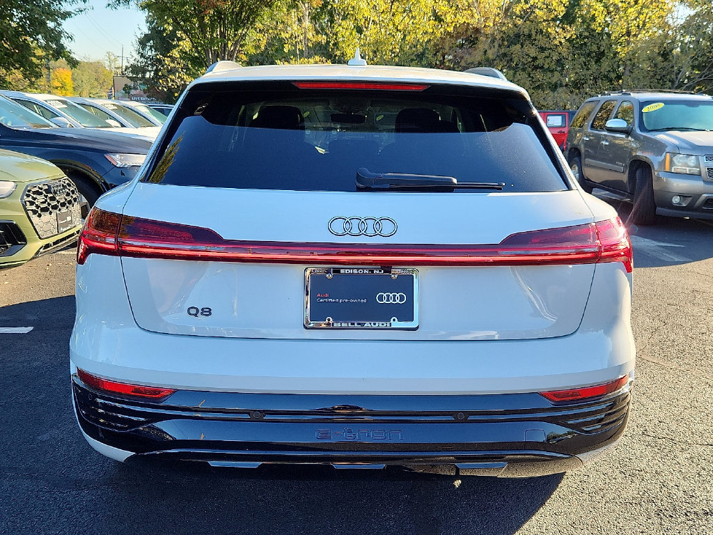 Certified 2024 Audi Q8 e-tron Premium AWD/4WD image 11