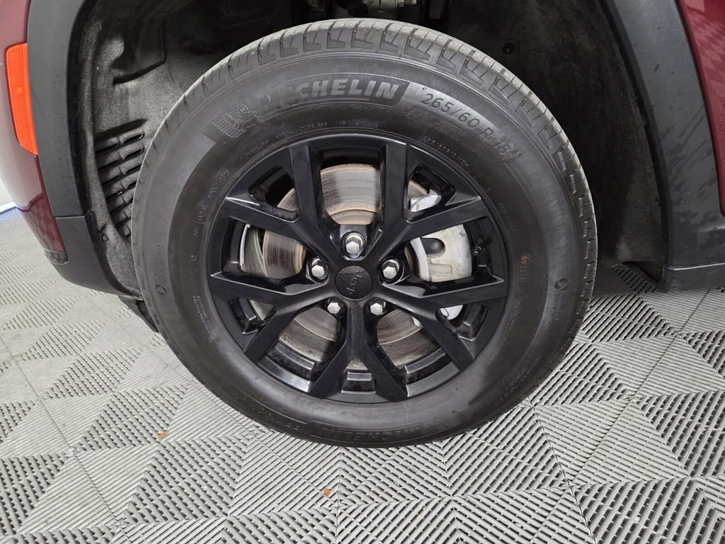 Certified 2024 Jeep Grand Cherokee L Altitude image 10