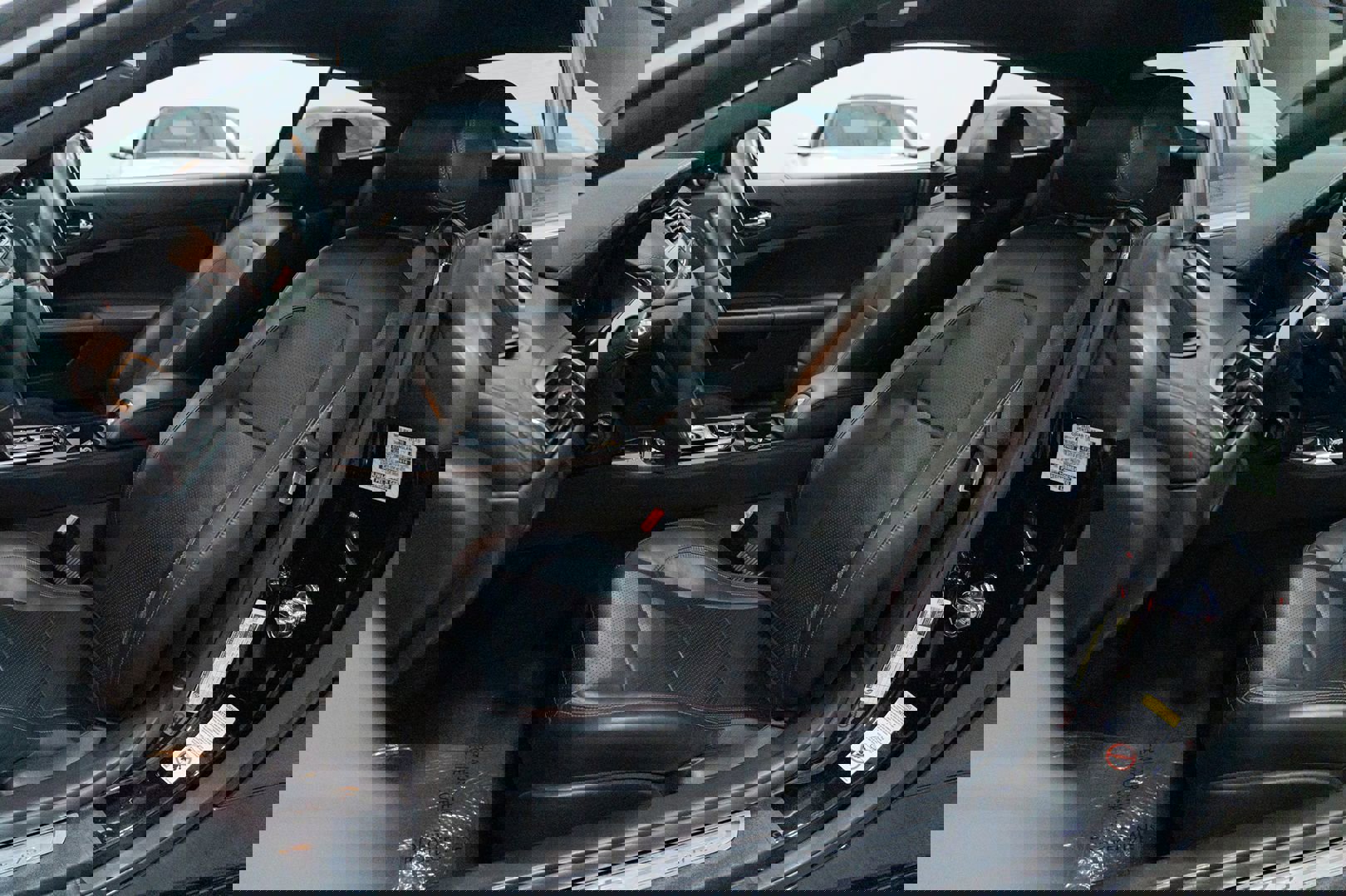 Used 2011 Jaguar XKR R175 image 17