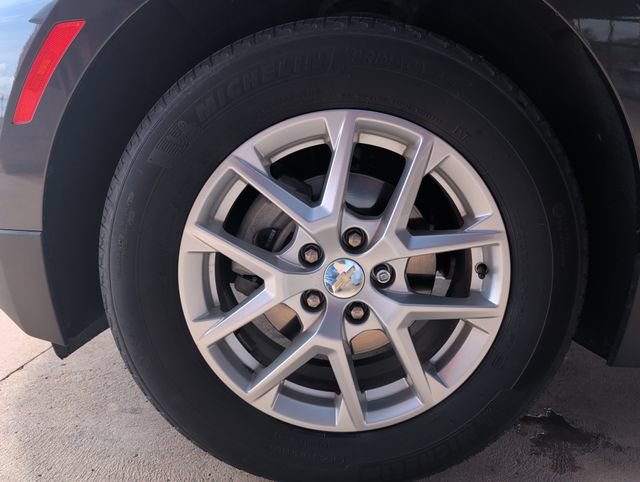 Used 2023 Chevrolet Equinox LT FWD image 24