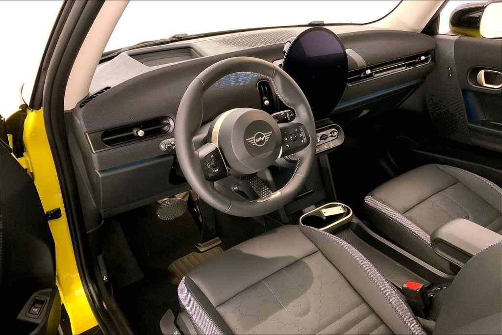 Certified 2025 MINI Cooper S image 21