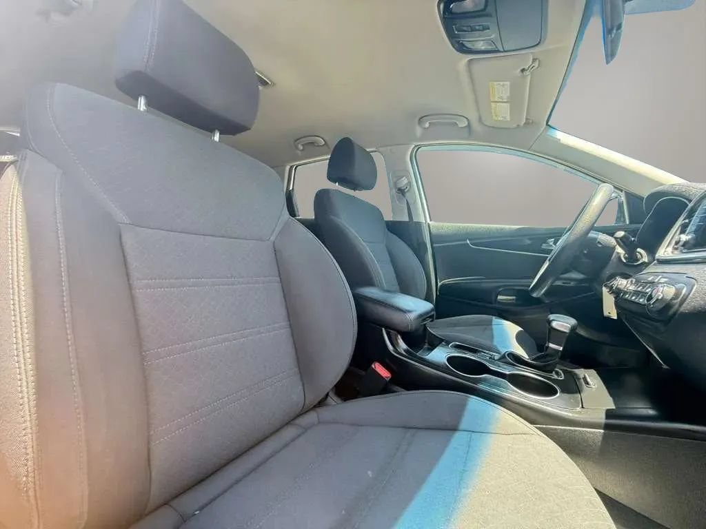 Used 2020 Kia Sorento FWD V6 image 13