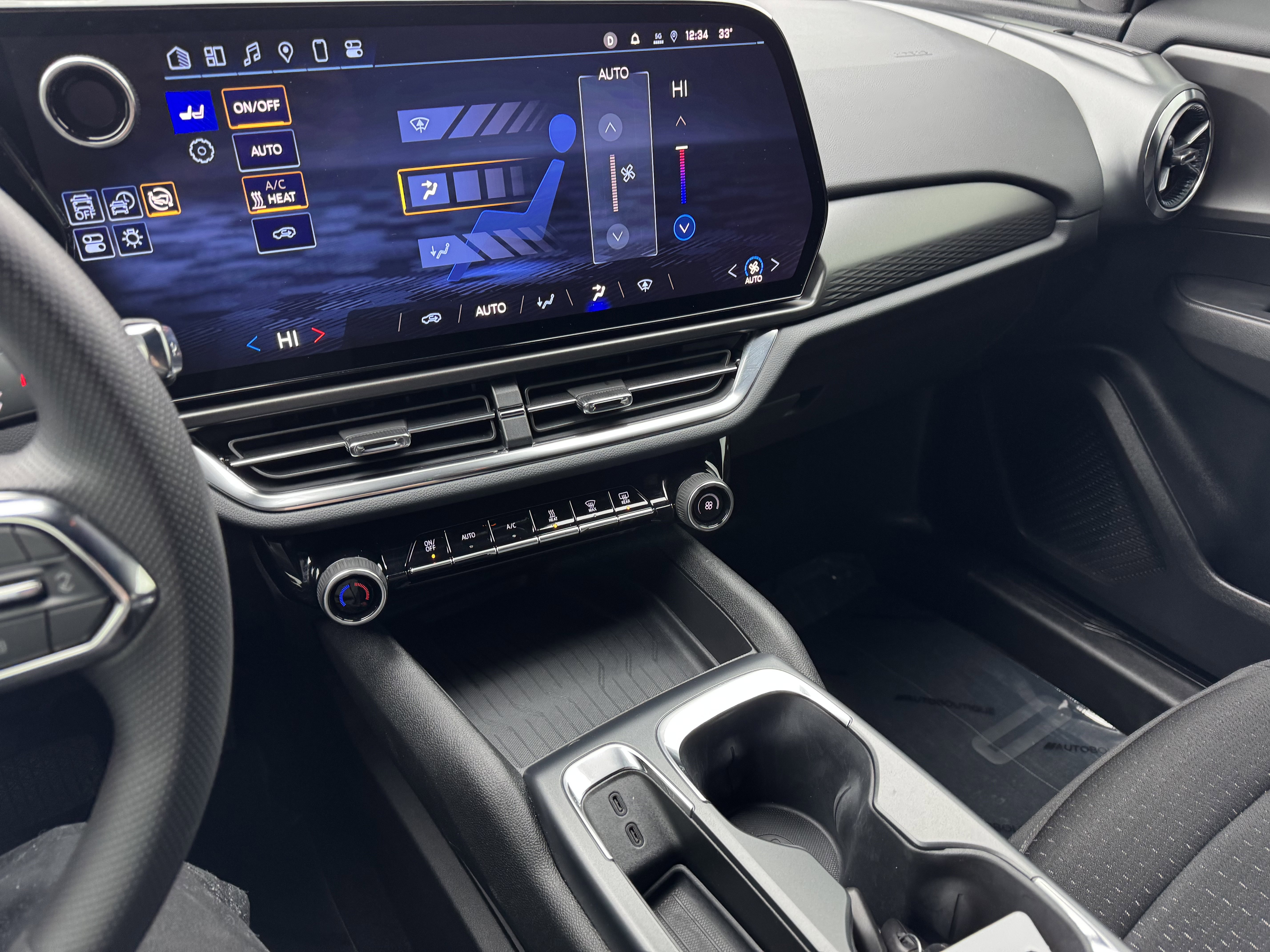 Used 2025 Chevrolet Equinox EV LT image 27