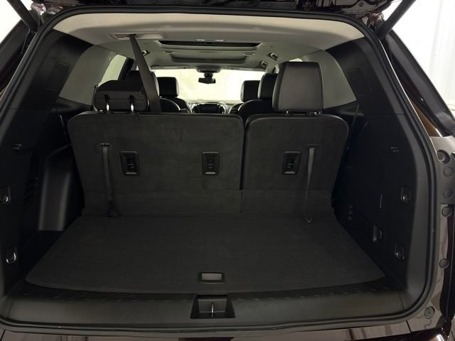 Used 2020 Chevrolet Traverse Premier w/ LPO, Floor Liner Package FWD image 11