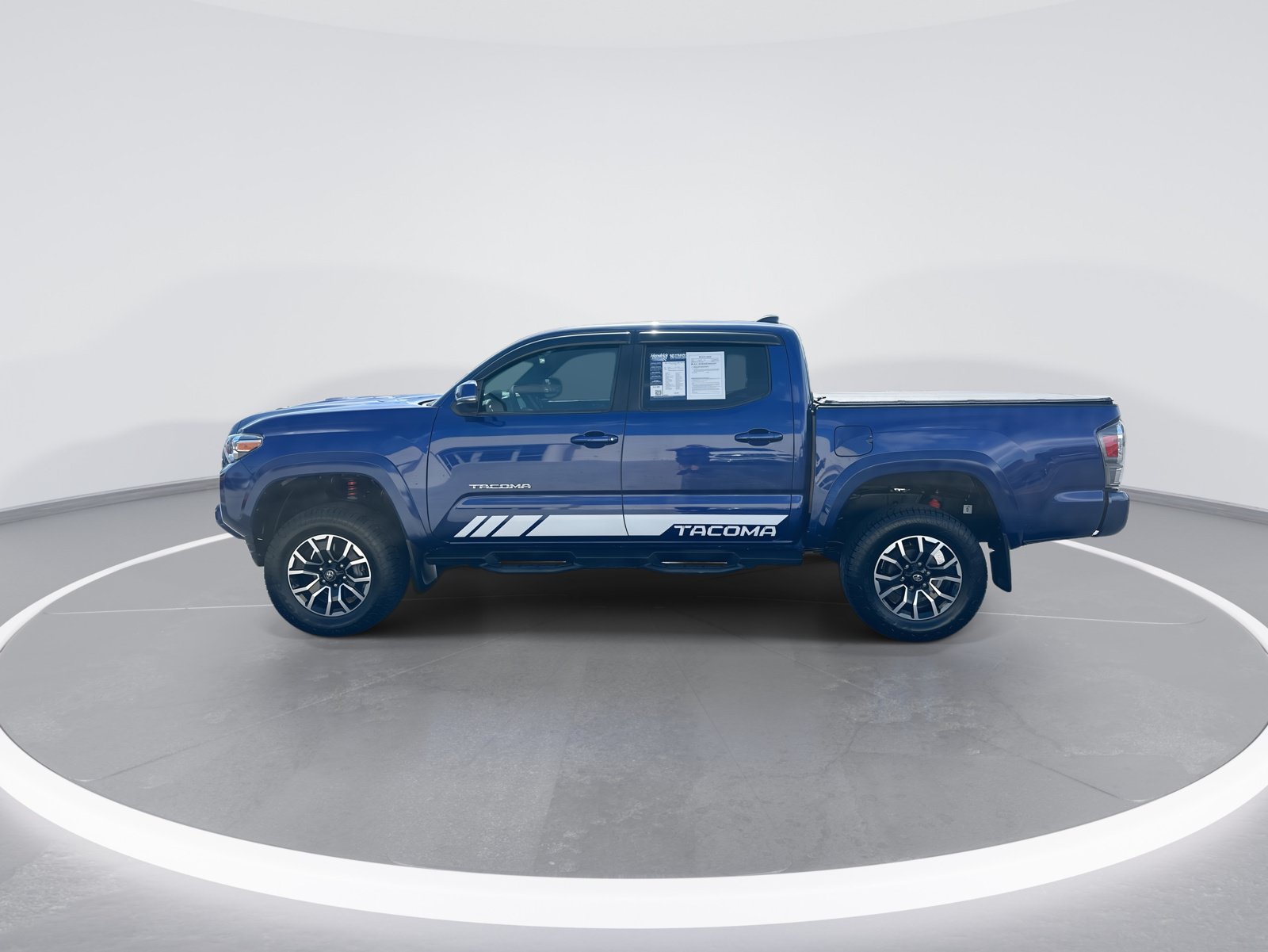 Used 2022 Toyota Tacoma TRD Sport w/ Technology Package AWD/4WD image 6
