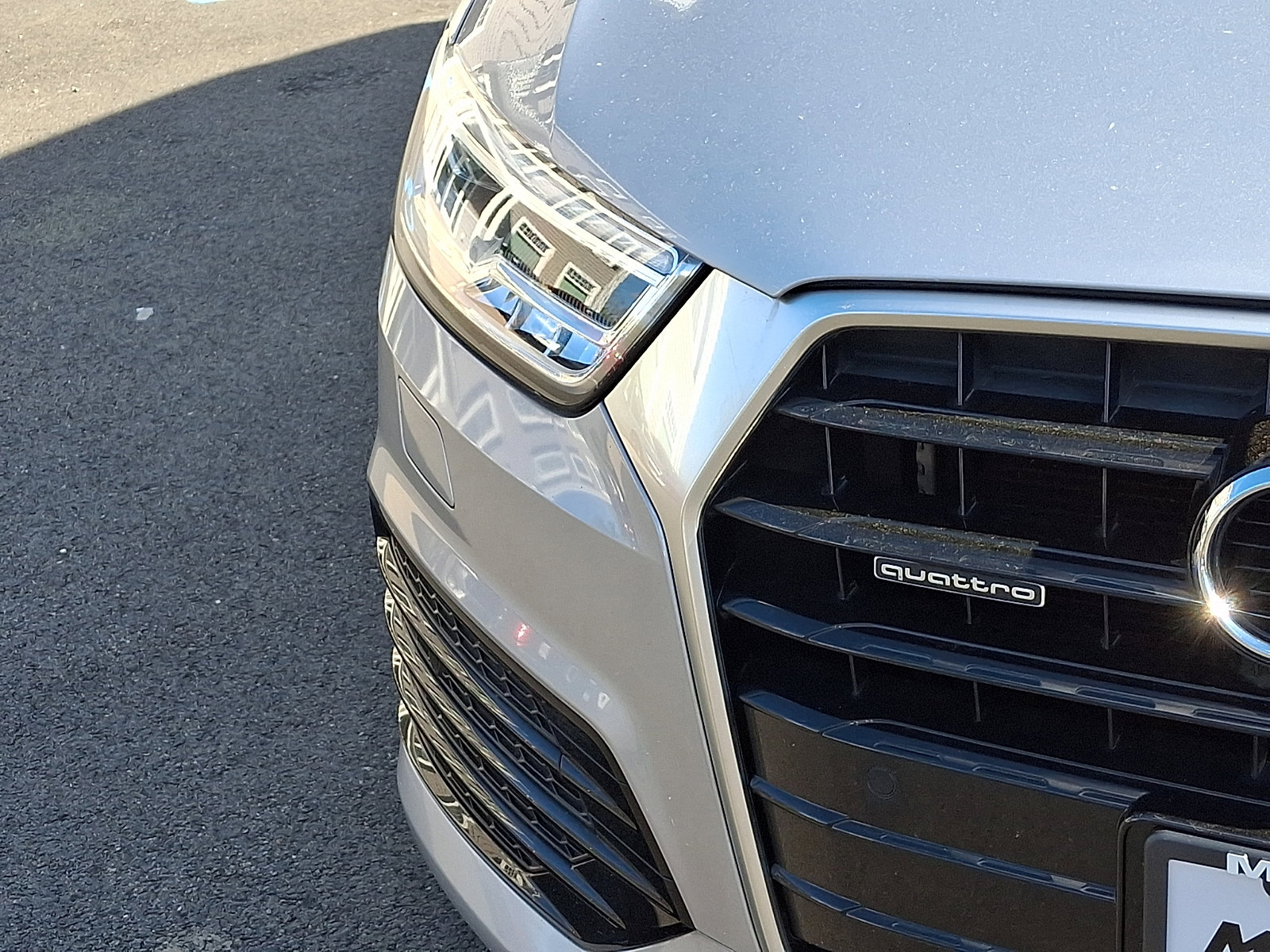 Used 2018 Audi Q3 2.0T Premium Plus w/ Premium Plus Package AWD/4WD image 10