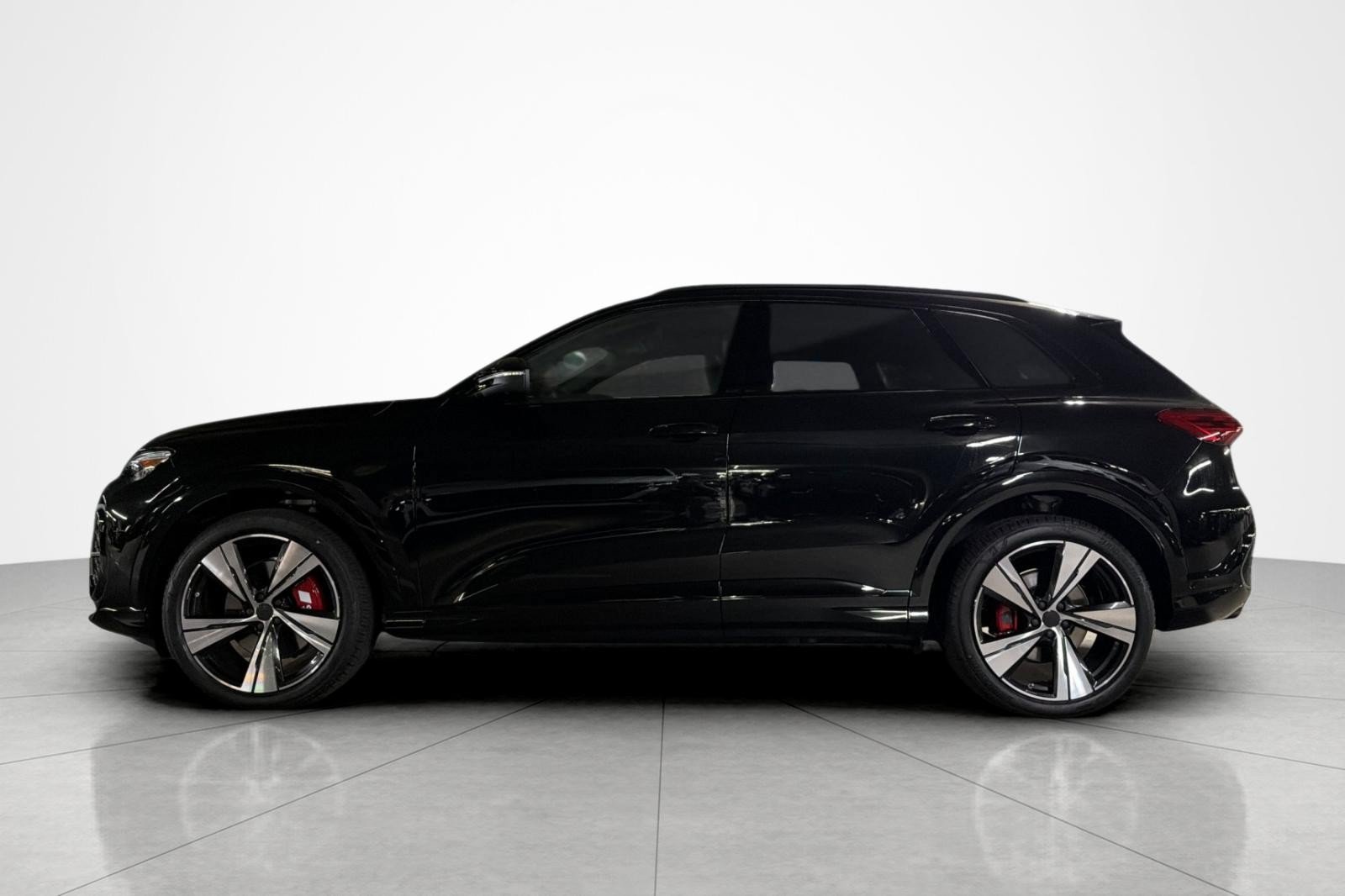 New 2026 Audi SQ5 Premium Plus AWD/4WD image 3