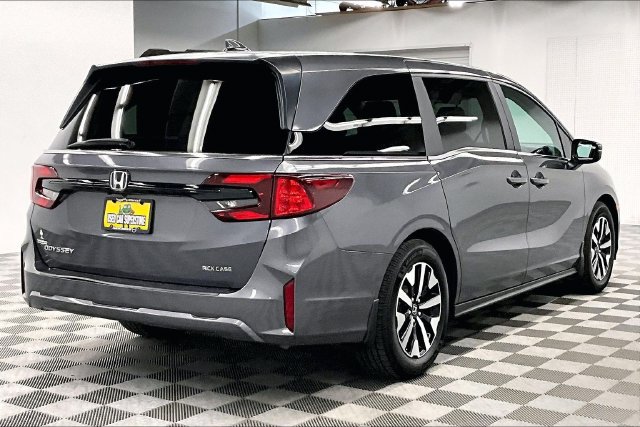 Used 2025 Honda Odyssey EX-L image 12