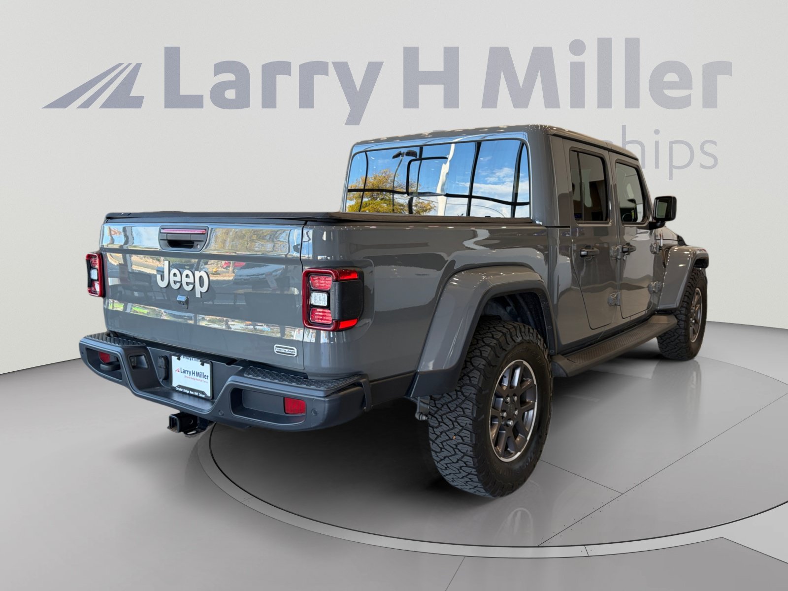 Used 2021 Jeep Gladiator Overland w/ Popular Equipment Package AWD/4WD image 5