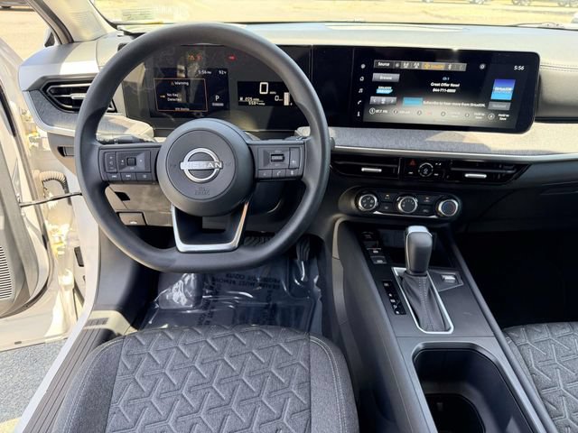 Certified 2025 Nissan Kicks SV FWD image 17