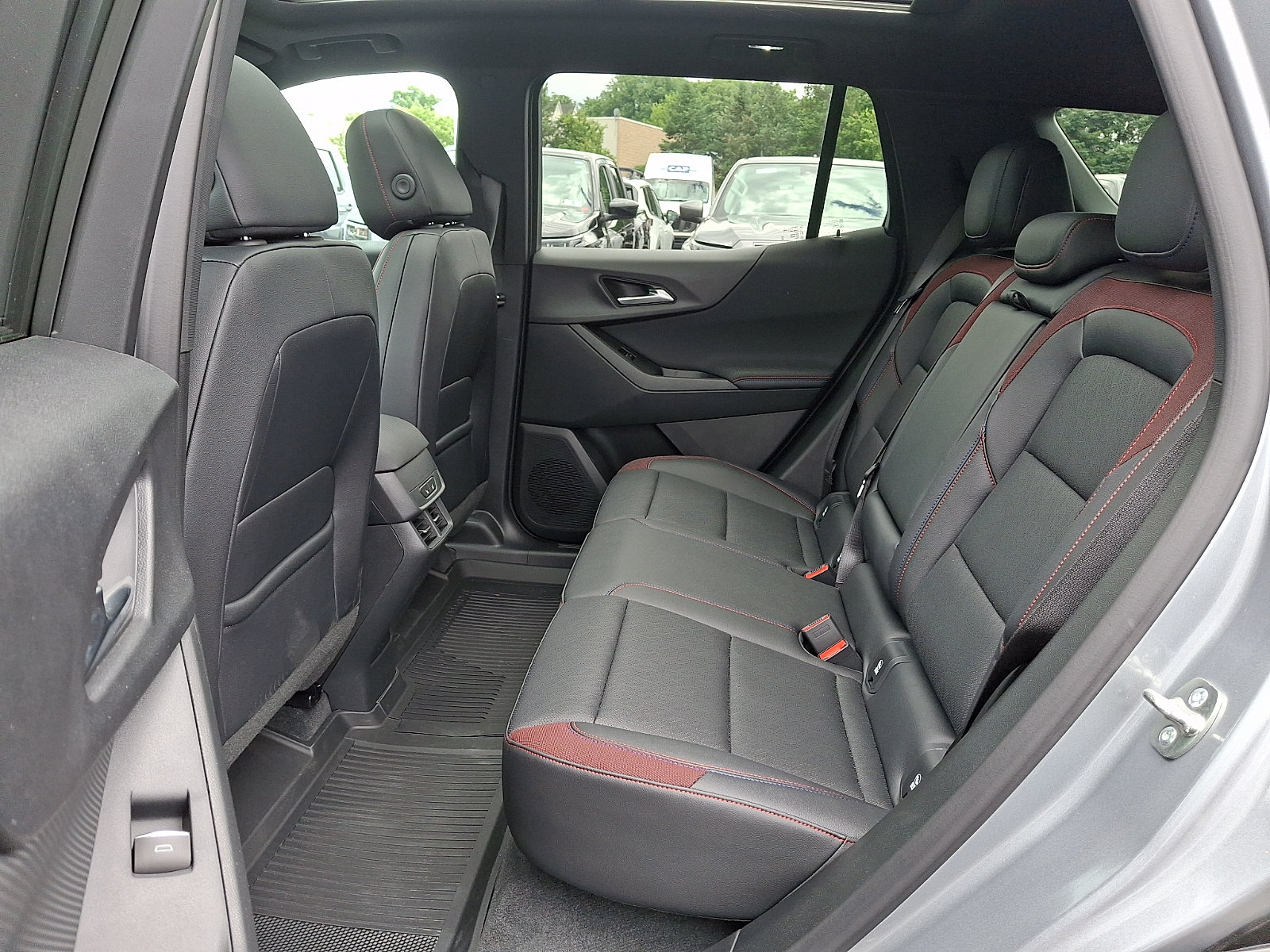 Used 2026 Chevrolet Equinox RS w/ Convenience Package III AWD/4WD image 10