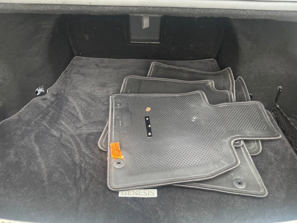 Used 2017 Genesis G90 5.0 Ultimate image 32