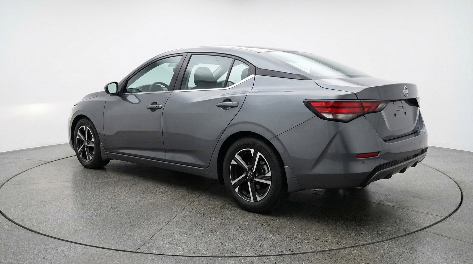 Used 2025 Nissan Sentra SV image 5