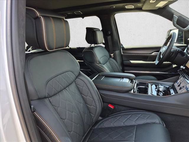 New 2026 Jeep Grand Wagoneer L Summit AWD/4WD image 15