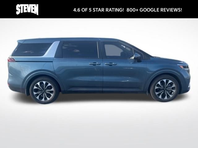 Used 2024 Kia Carnival EX image 4