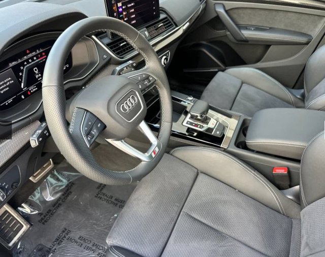 Used 2025 Audi SQ5 Premium Plus w/ Premium Plus Package AWD/4WD image 3