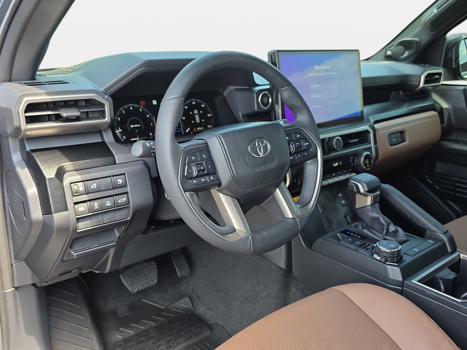 Used 2025 Toyota 4Runner Limited AWD/4WD image 16