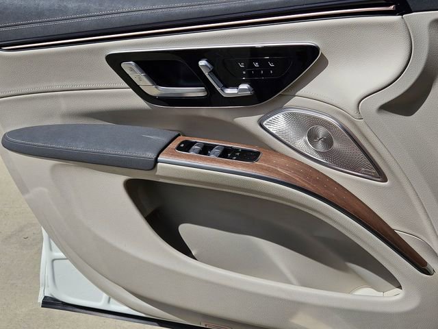 Used 2023 Mercedes-Benz EQS 580 4MATIC SUV image 24