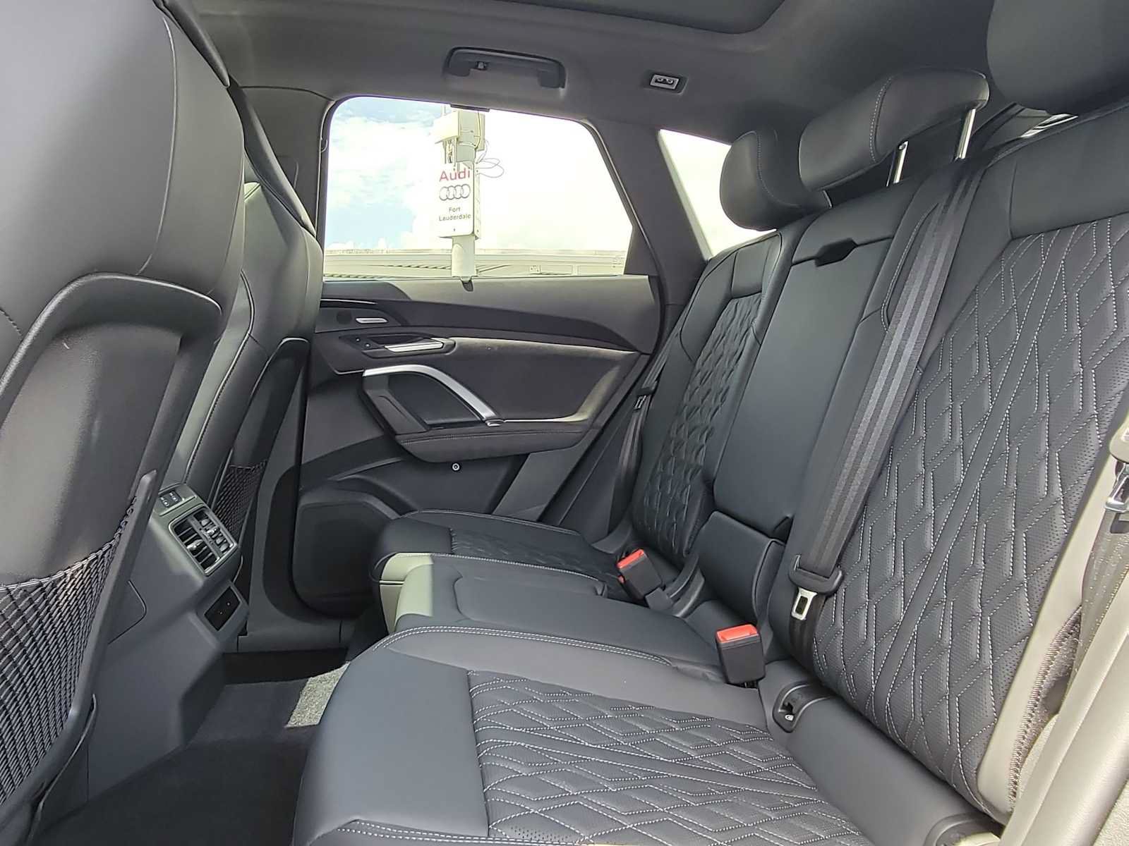 Certified 2025 Audi SQ5 Premium Plus AWD/4WD image 19