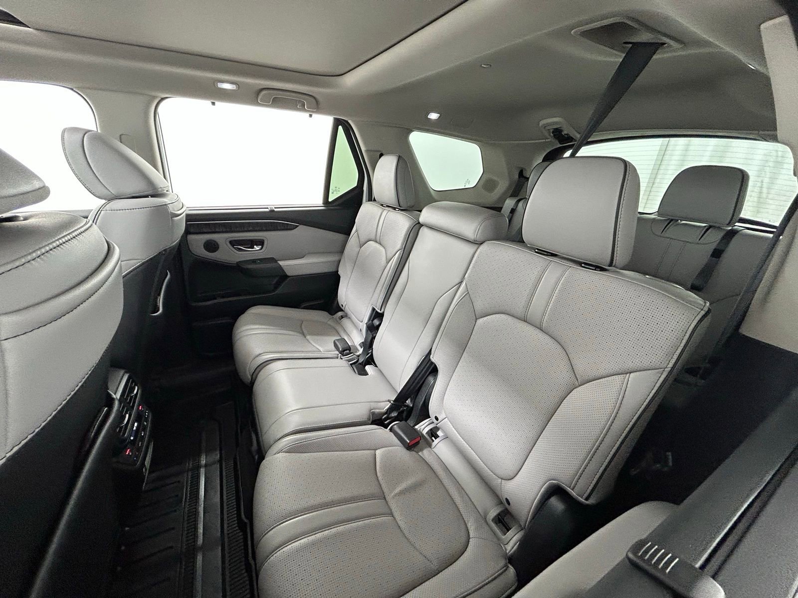 Used 2023 Honda Pilot Elite image 33