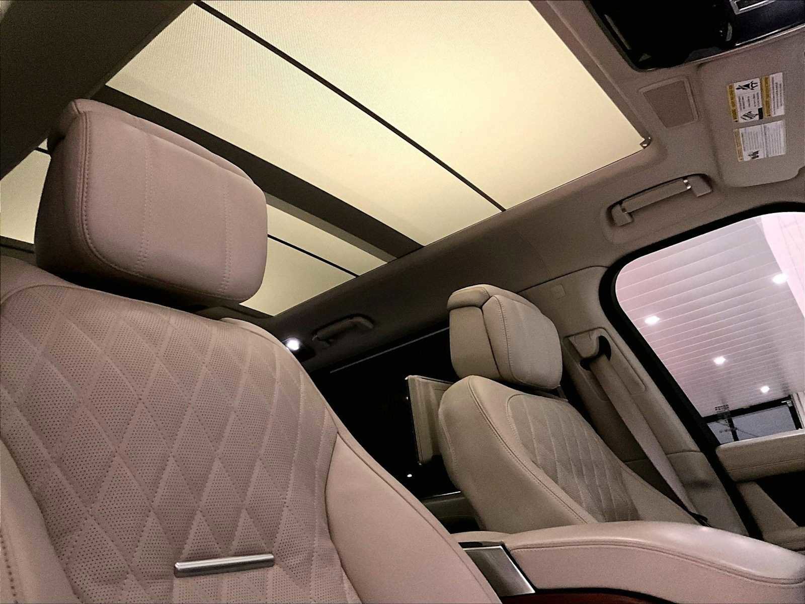 Used 2021 Land Rover Range Rover SV Autobiography Dynamic image 19