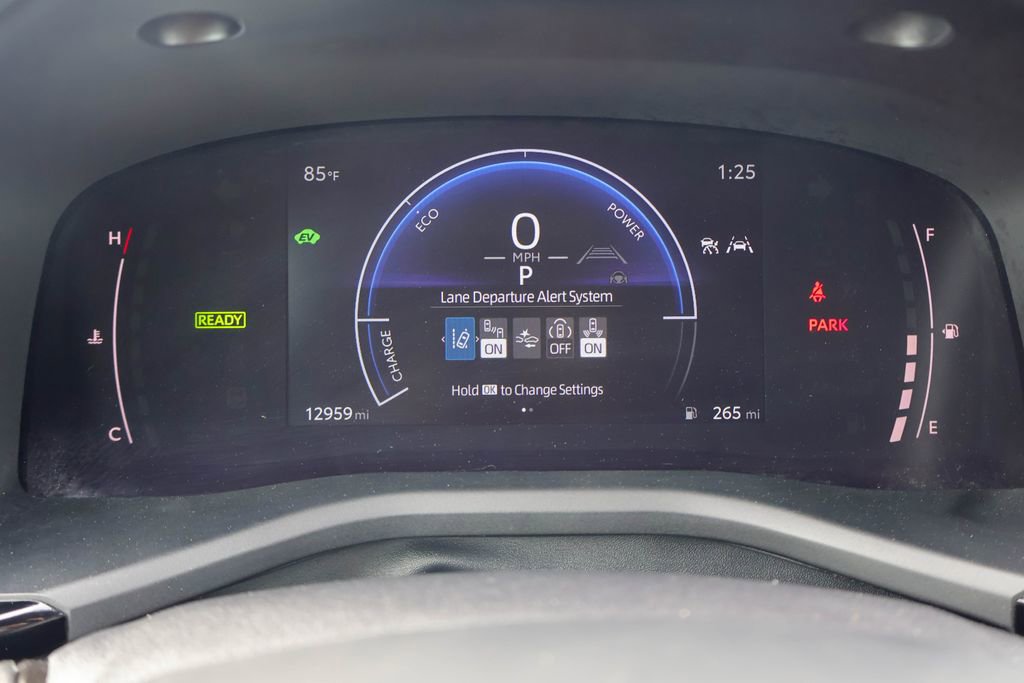 Used 2025 Toyota Camry SE FWD image 12