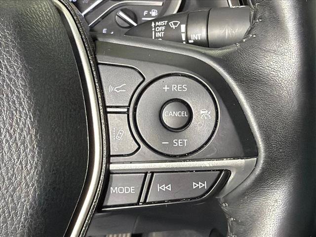 Used 2022 Toyota Camry XLE FWD image 25