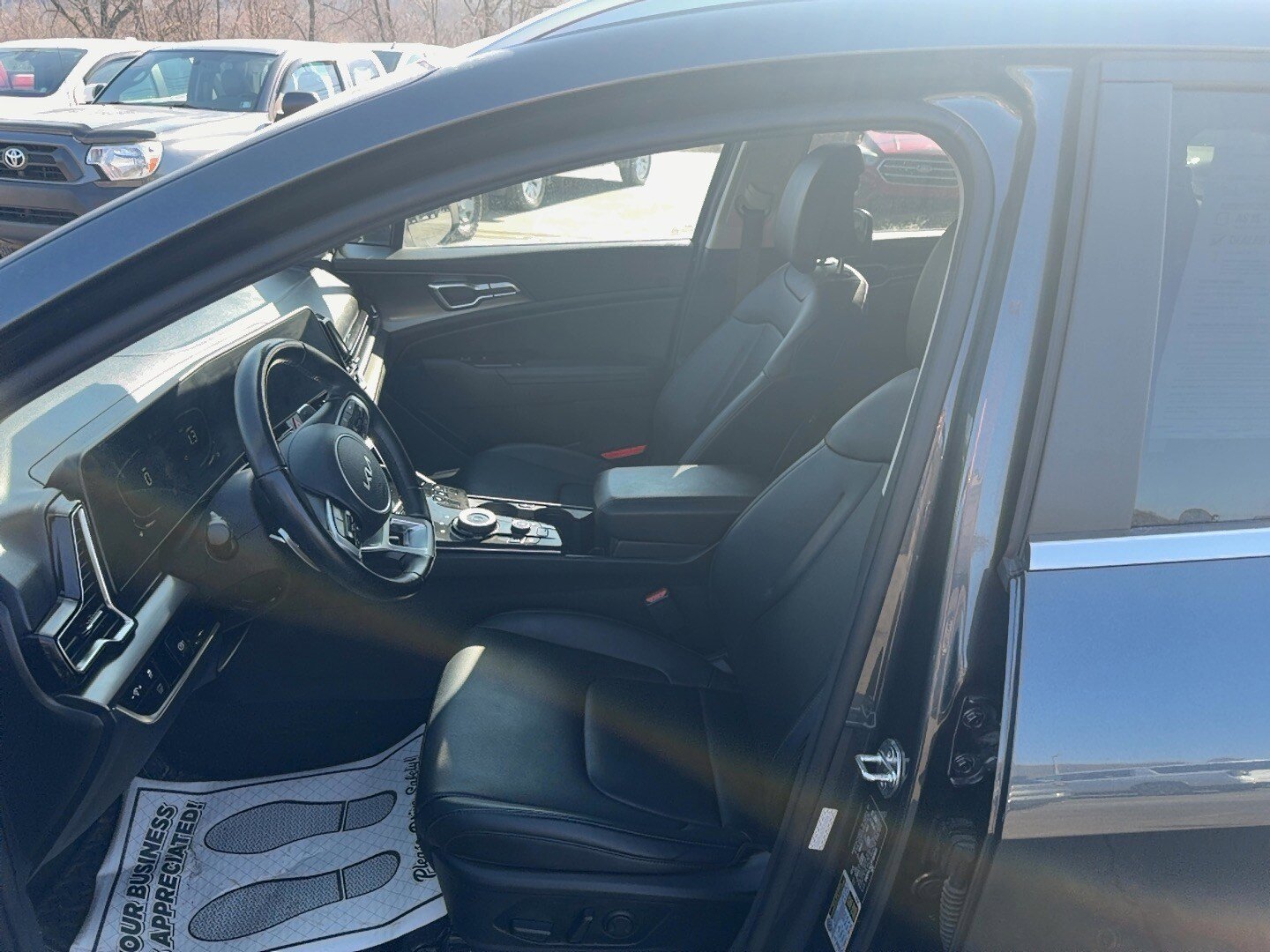 Used 2023 Kia Sportage EX AWD/4WD image 11