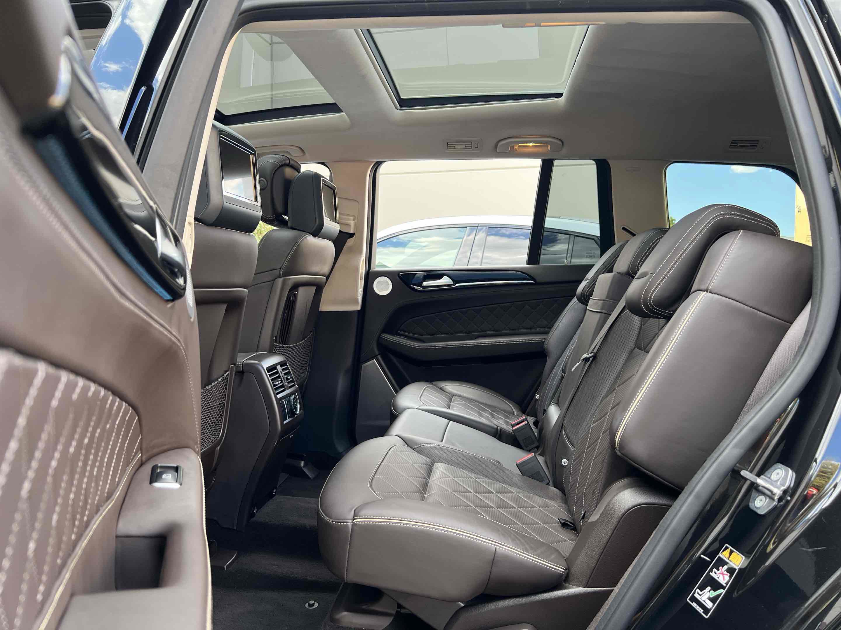 Used 2019 Mercedes-Benz GLS 450 4MATIC image 36