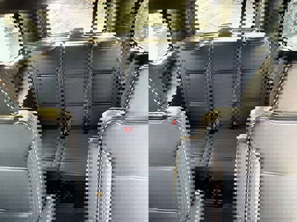 Used 2023 GMC Yukon SLT w/ SLT Luxury Package image 20