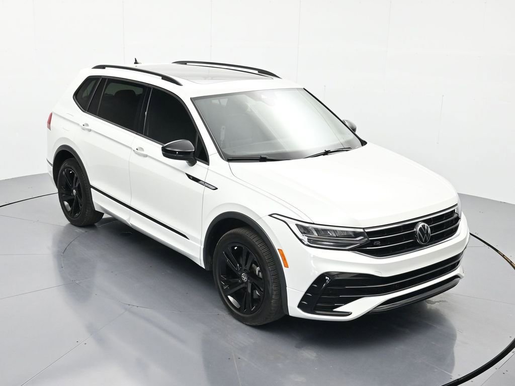 Used 2023 Volkswagen Tiguan SE R-Line FWD image 29