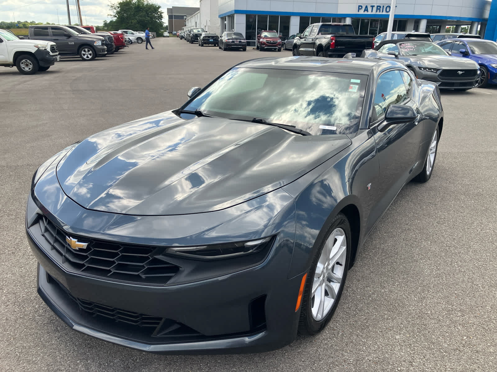 Used 2020 Chevrolet Camaro LS RWD image 3