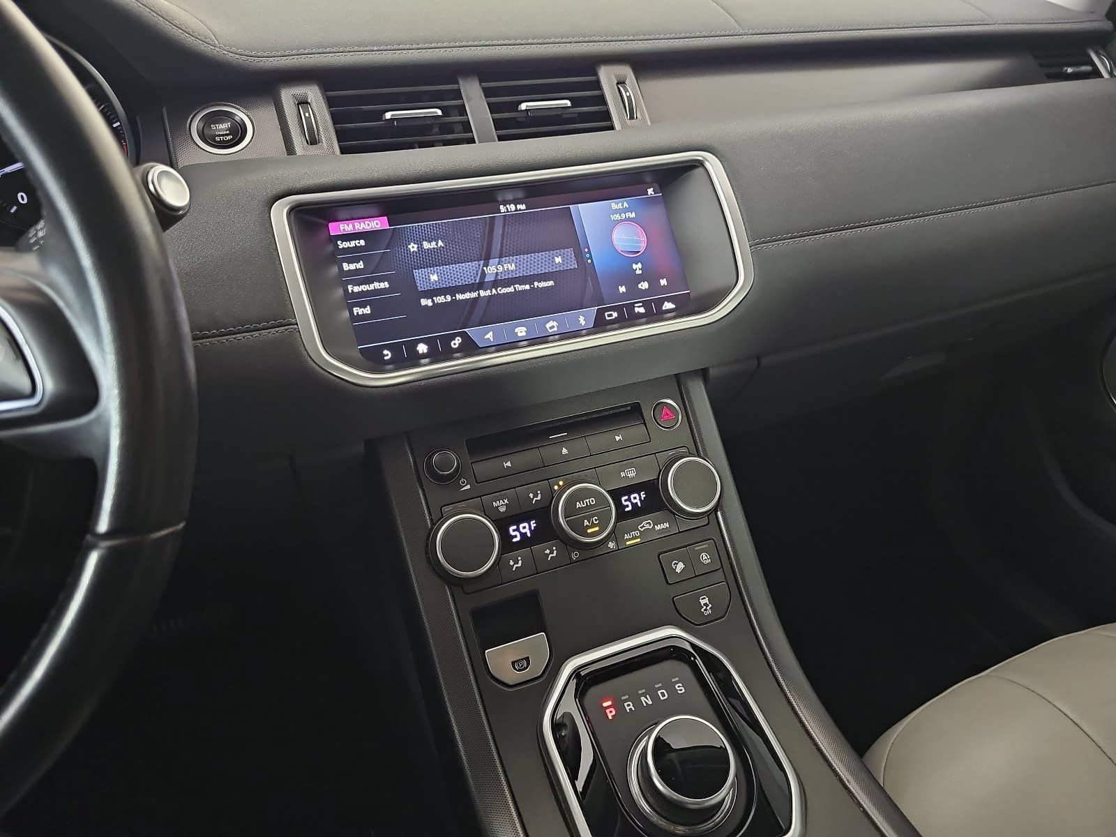 Used 2018 Land Rover Range Rover Evoque SE AWD/4WD image 18