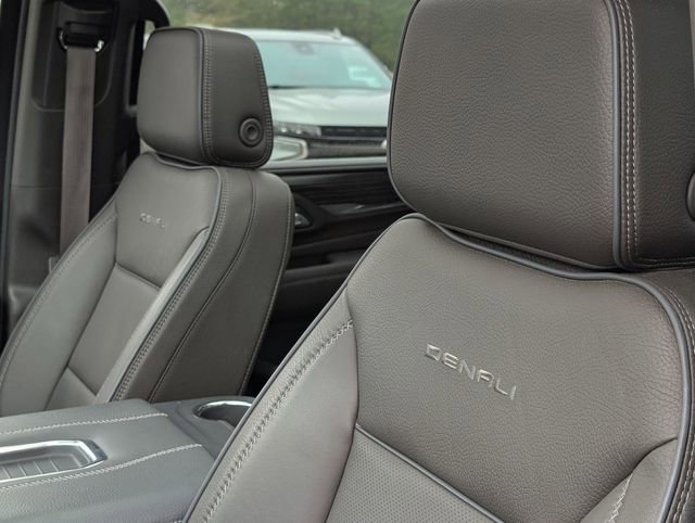 Used 2024 GMC Yukon XL Denali w/ Max Trailering Package image 24