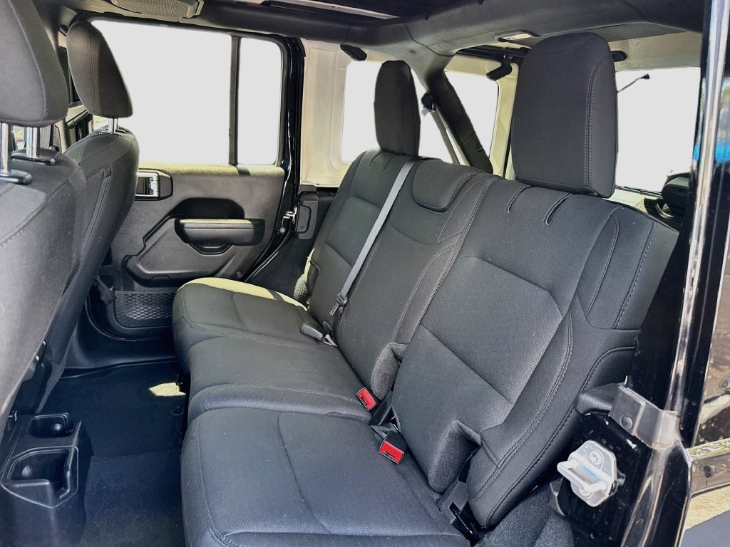 Certified 2022 Jeep Wrangler Unlimited Sport w/ Sun And Sound Package AWD/4WD image 25
