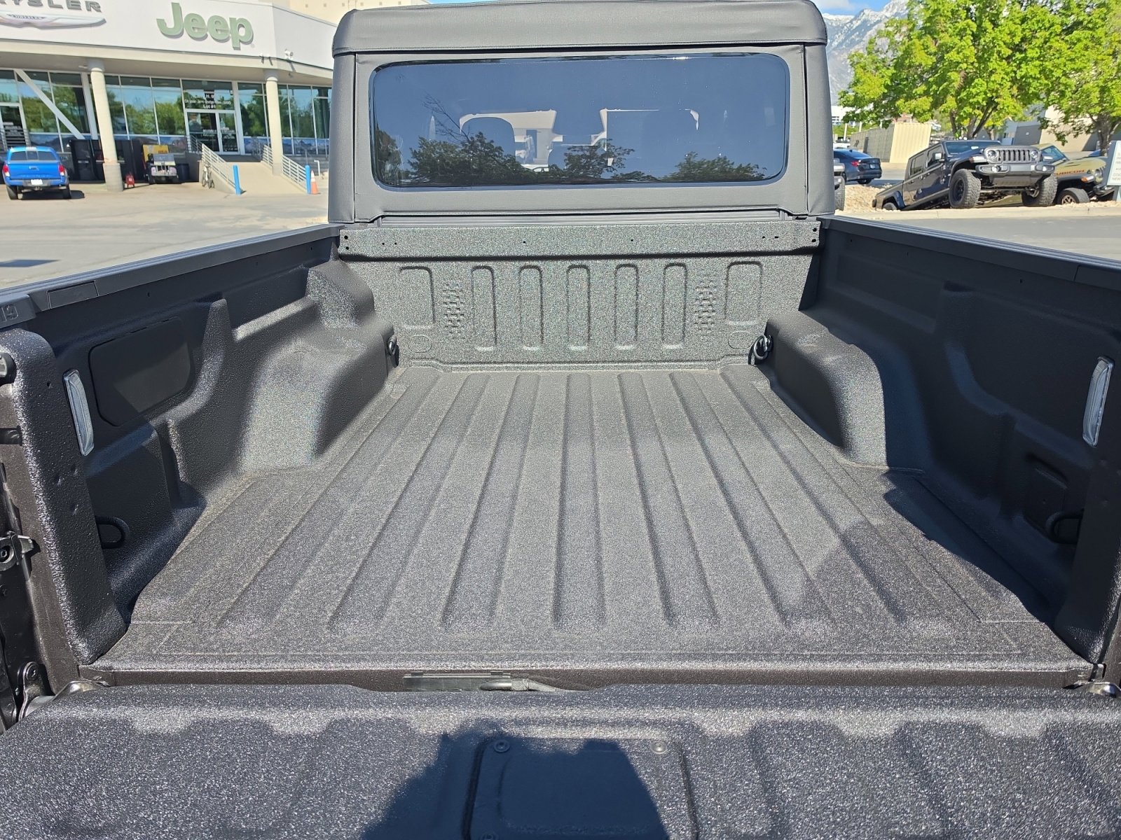 New 2026 Jeep Gladiator Rubicon AWD/4WD image 11
