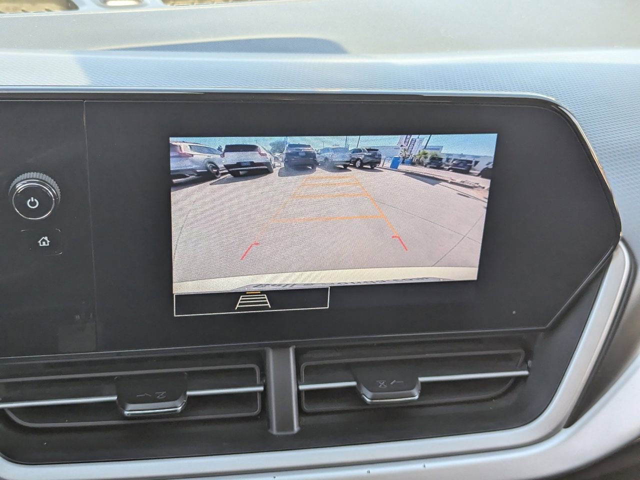 Used 2025 Chevrolet Trax LS image 25