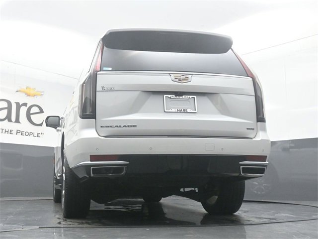 Used 2023 Cadillac Escalade Premium Luxury image 56