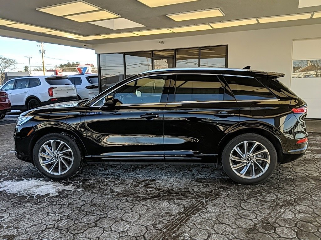 Certified 2024 Lincoln Corsair Grand Touring w/ Equipment Group 301A image 8