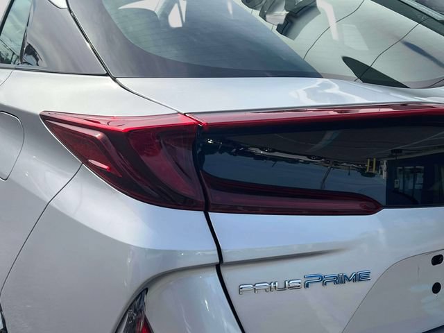 Used 2021 Toyota Prius Prime LE FWD image 10