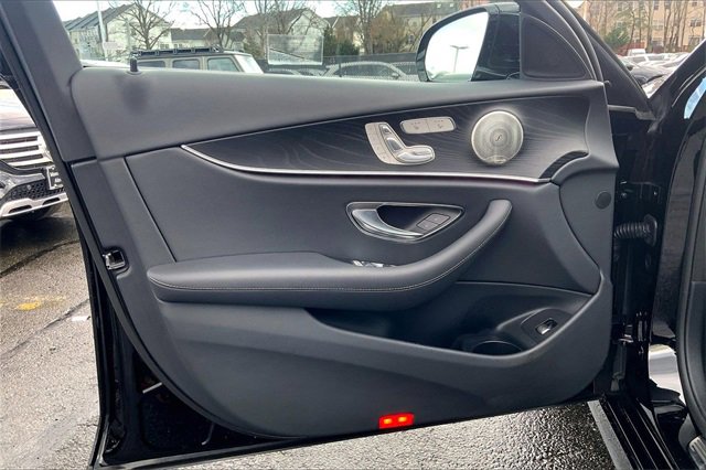 Certified 2022 Mercedes-Benz E 350 4MATIC Sedan image 18
