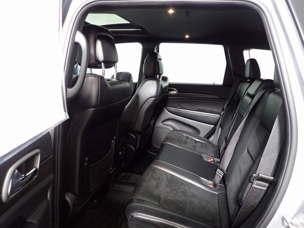 Used 2017 Jeep Grand Cherokee Altitude image 30